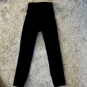 Lululemon black leggings with pockets